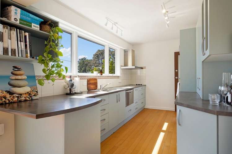 46 Lowtherhurst Road Massey_13