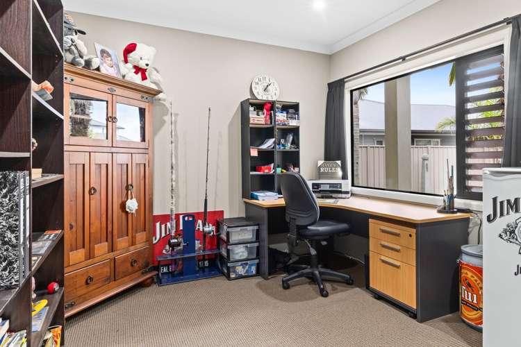 6 Lowry Place Frimley_16