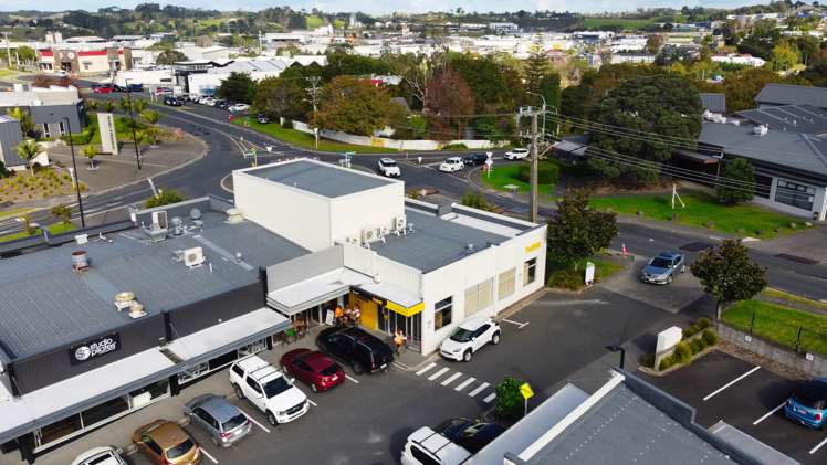 Unit A/16 Wainui Road Silverdale_2