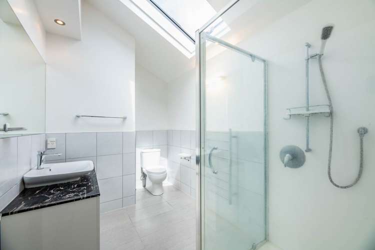 2/101 East Coast Road Castor Bay_11