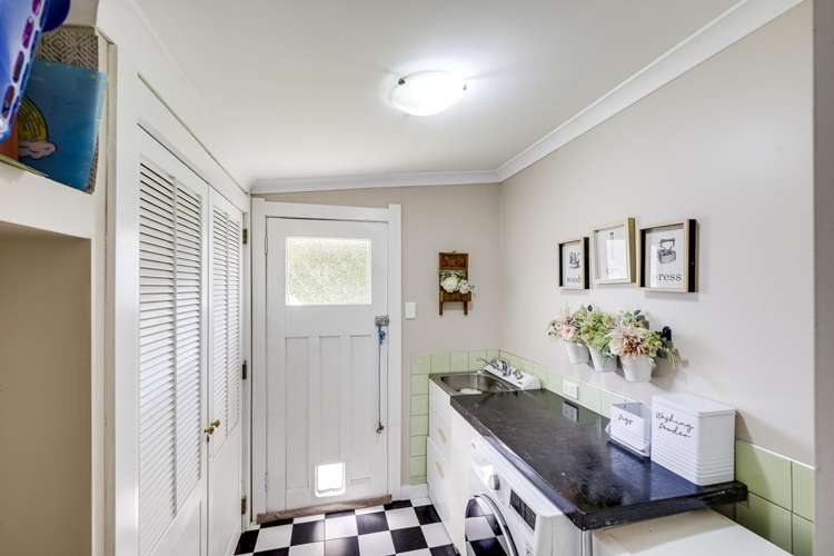 141 Georges Drive Napier South_16