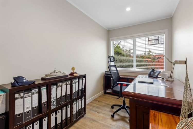 53 Arkles Strand Arkles Bay_20