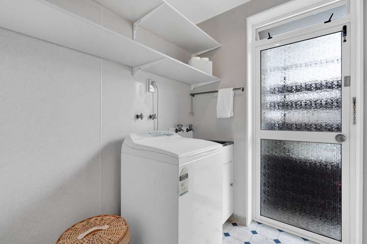 80 Tukapa Street Westown_17