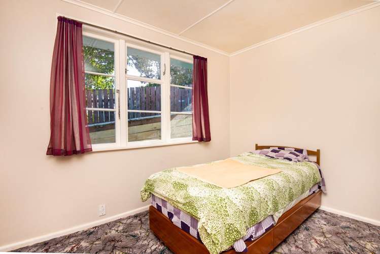 19 Walker Avenue Paremata_15