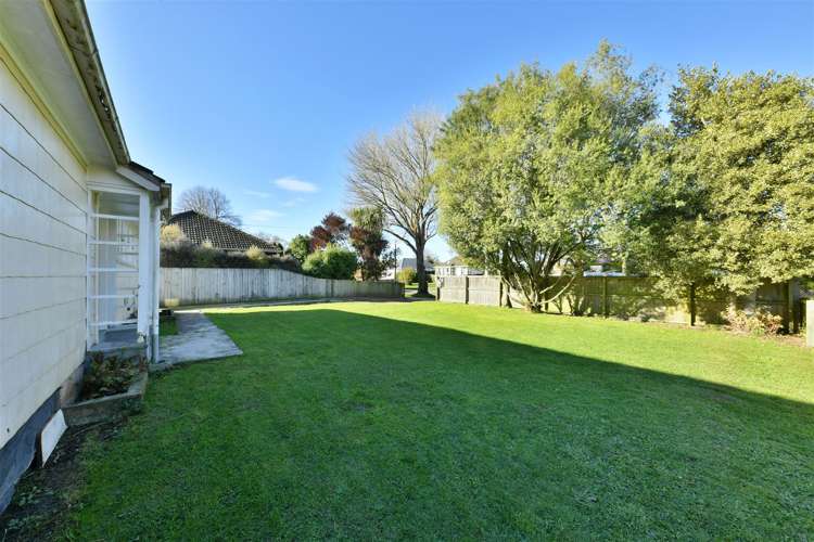 9 Attlee Crescent Bryndwr_13