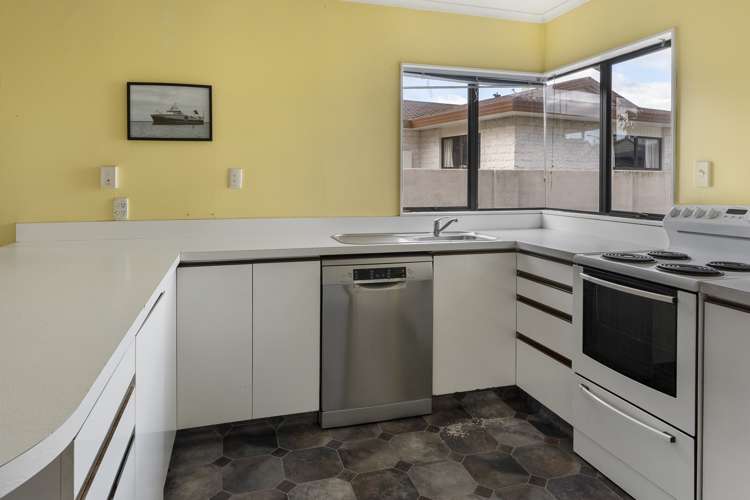 19 Lord Auckland Road Wakefield_11