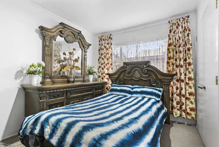 28 Castlehill Court Wattle Downs_9