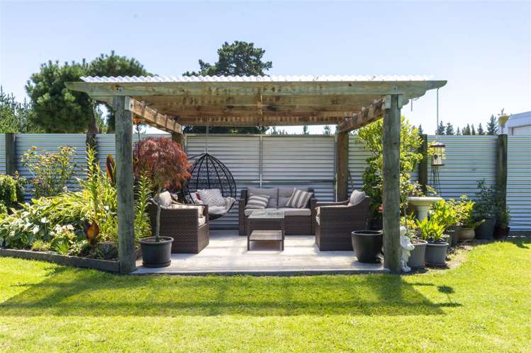 80 Priors Road Fernside_17