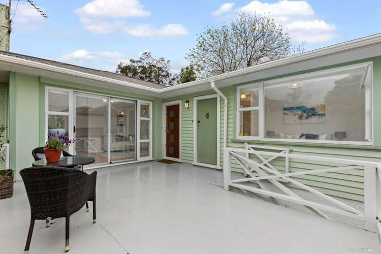 1/18 Bond Crescent Forrest Hill_3