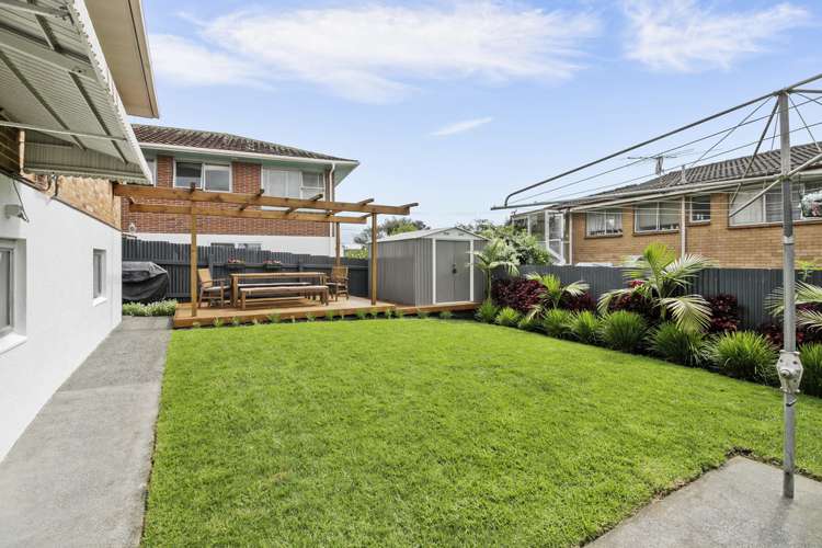 2/230 Queens Road Panmure_11