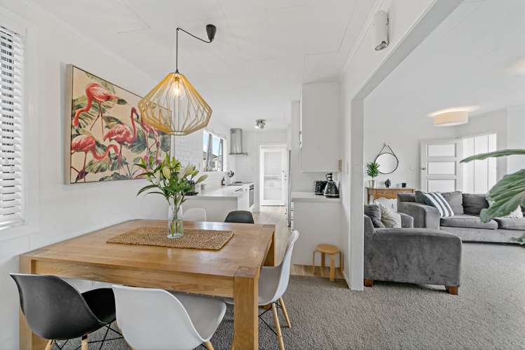 1/18 Gossamer Drive Pakuranga Heights_12