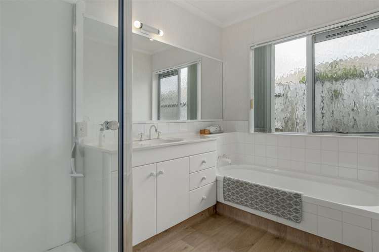 2 Lasiandra Place Mount Maunganui_11