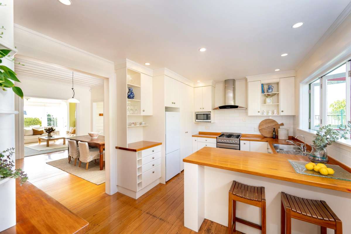 119 Chaucer Road North_2