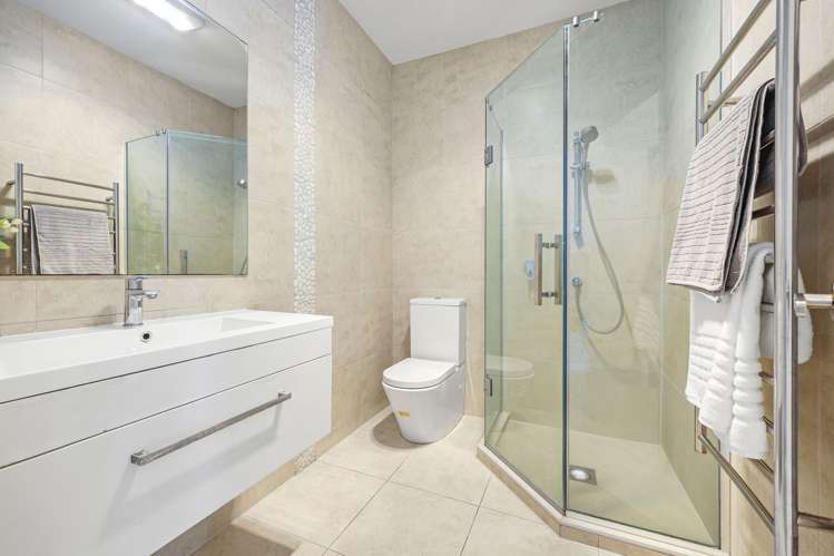 33 Clady Drive Flat Bush_20