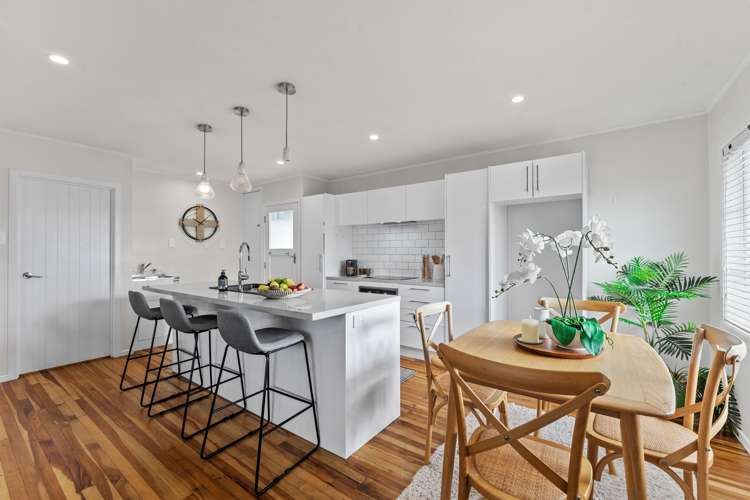 57 Amberley Avenue Te Atatu South_7