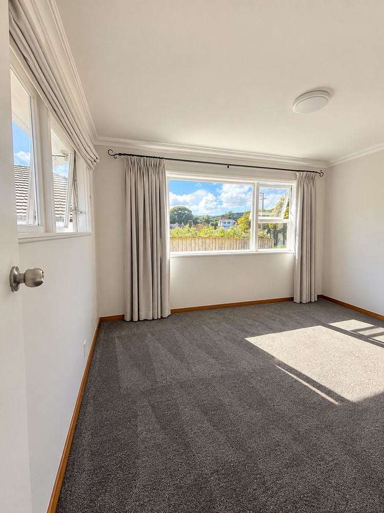 32 Redwood Avenue Tawa_13
