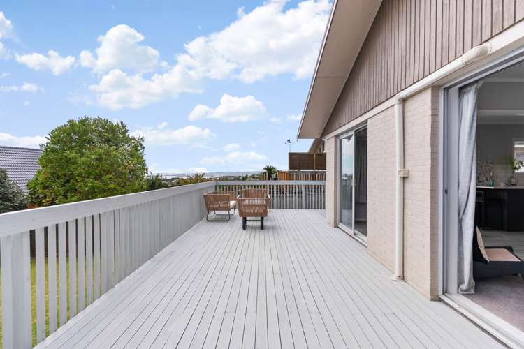 4 Haseler Crescent Mellons Bay_1