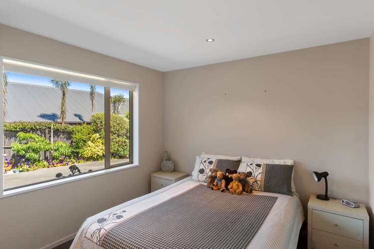 20 Titirangi Crescent Parklands_9