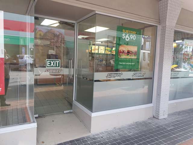 Retail Hot Spot For Lease