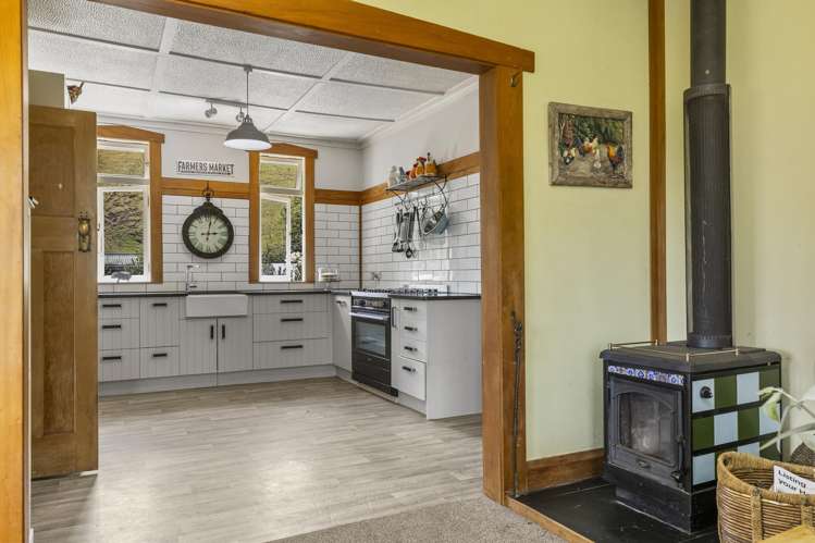 312 Whangamata Road Kinloch_15