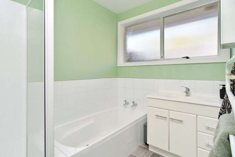 1/24 Greenock Street Redwood_7