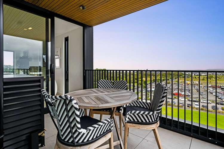 203/45 Hudson Bay Road Hobsonville_12