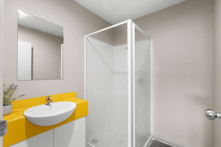 2/340 Lincoln Road Addington_10