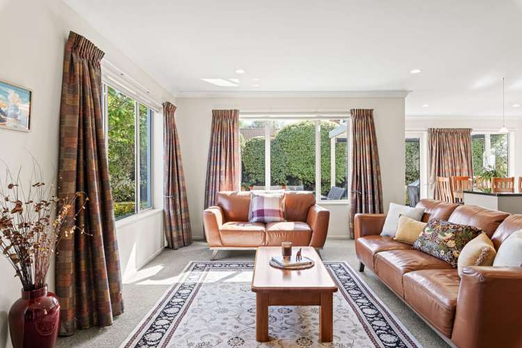 6 June Gardens Northwood_7