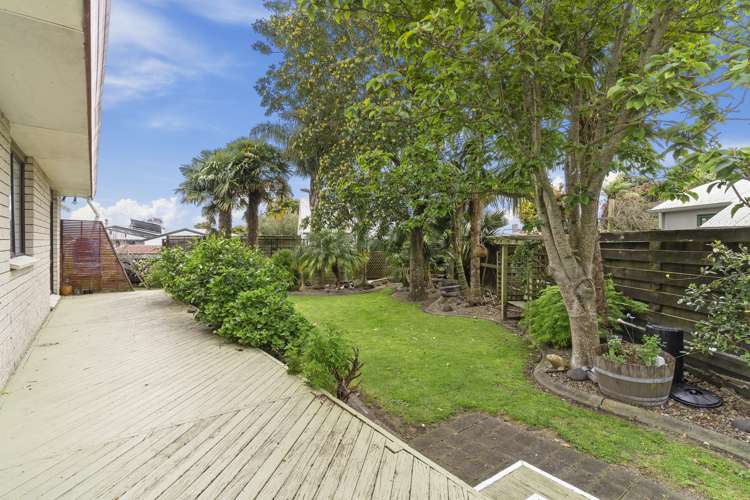 21 James Cook Drive Welcome Bay_11