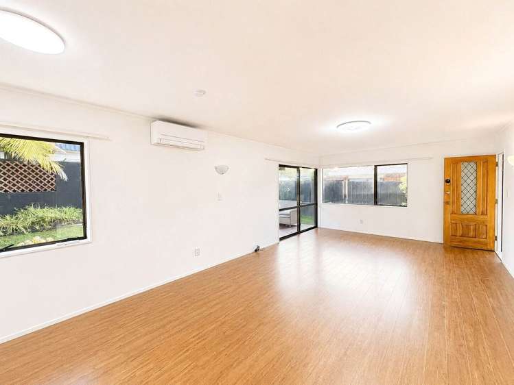 3/98 Roberts Road Te Atatu South_3