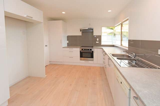 3/692 Whangaparaoa Road Stanmore Bay_2