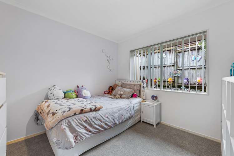 16 Fernloche Place Flat Bush_23