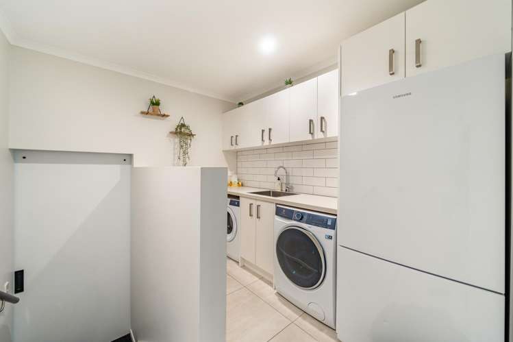 355 Grays Road Pāuatahanui_17