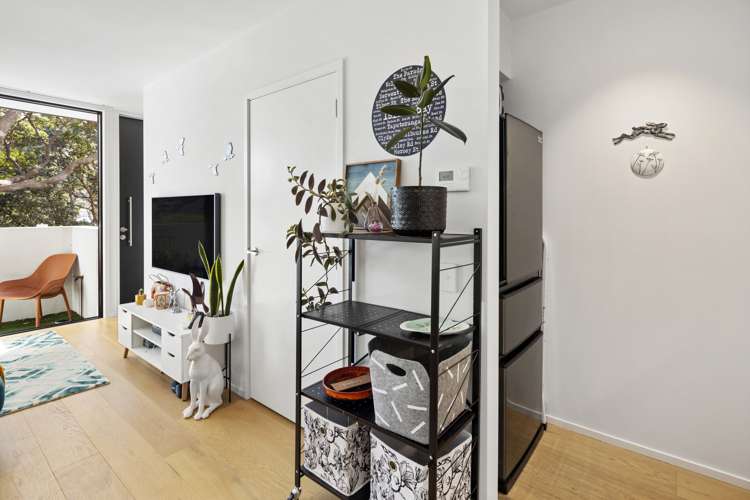 33 Jean Caldwell Way Island Bay_7