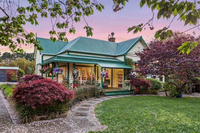 CHARACTER VILLA IN BELL BLOCK