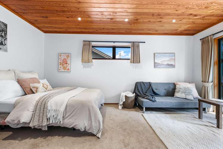 18 Awhiorangi Promenade Swanson_31