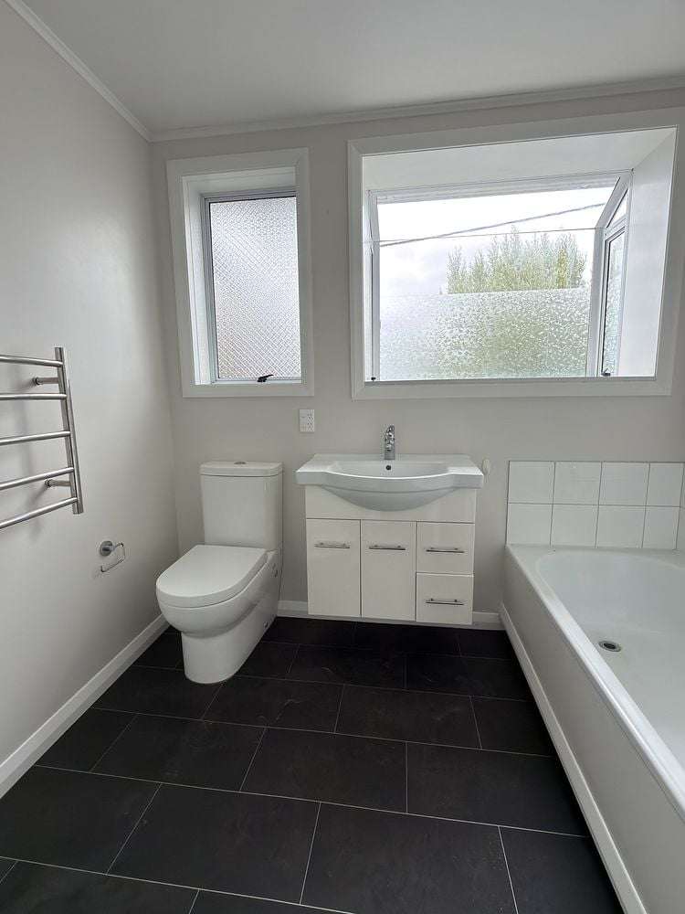 8 Bathurst Street Silverstream_17