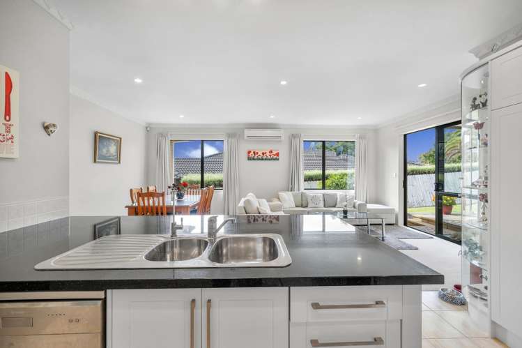 16 Leafield Crescent Henderson_19