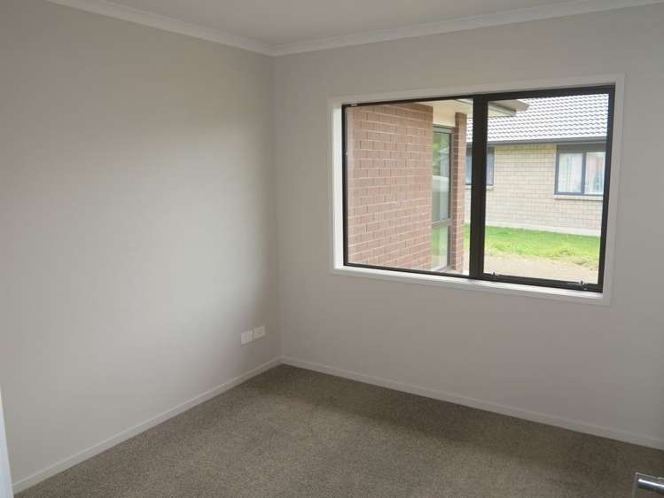 35 Crabb Fields Lane Riverhead_6