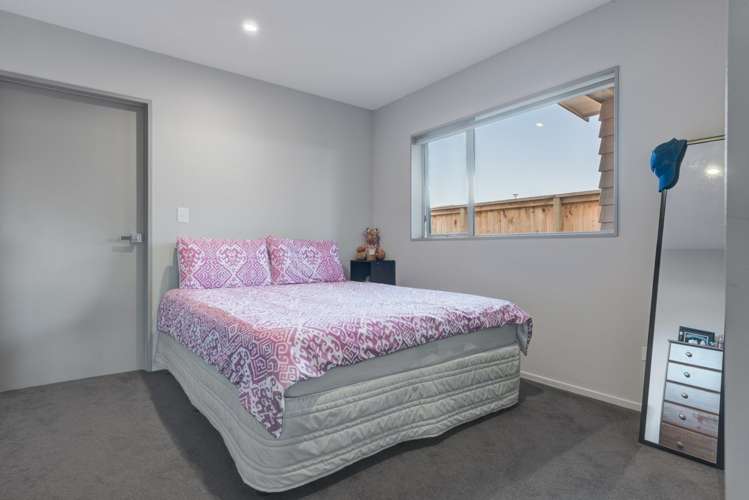 20 Defender Crescent Beachlands_14