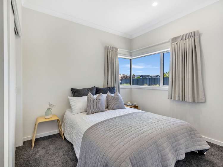 2 Drovers Way Frimley_15