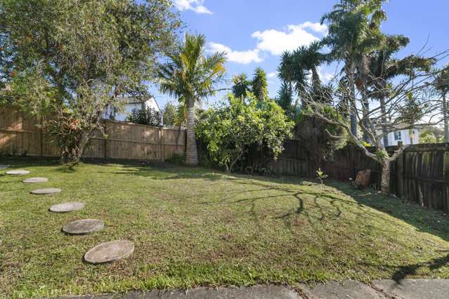 1/17 Landsdale Place Massey_2