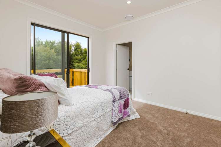 16 Castlebane Drive Flat Bush_9