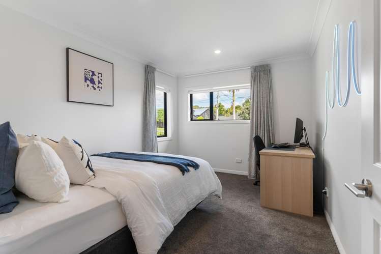 3 Traffic Road Greenhithe_29