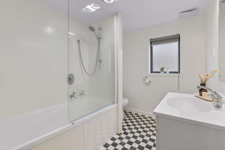 20 Montrose Street North East Valley_21