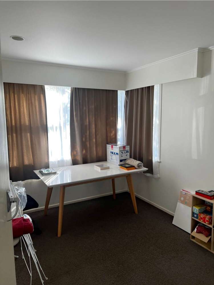 11 James Scott Place Te Atatu South_6