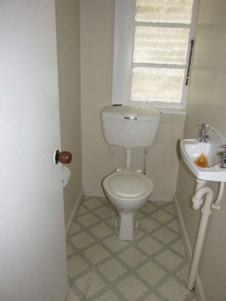 1 Caples Street Reefton_11