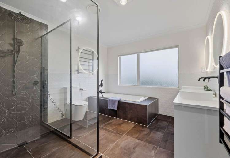 31 Regis Lane Flat Bush_17