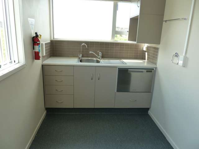 Unit 1/98 Great South Road Papakura_4