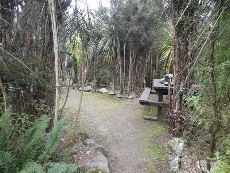 34 Magdalen Valley Road Lewis Pass_18